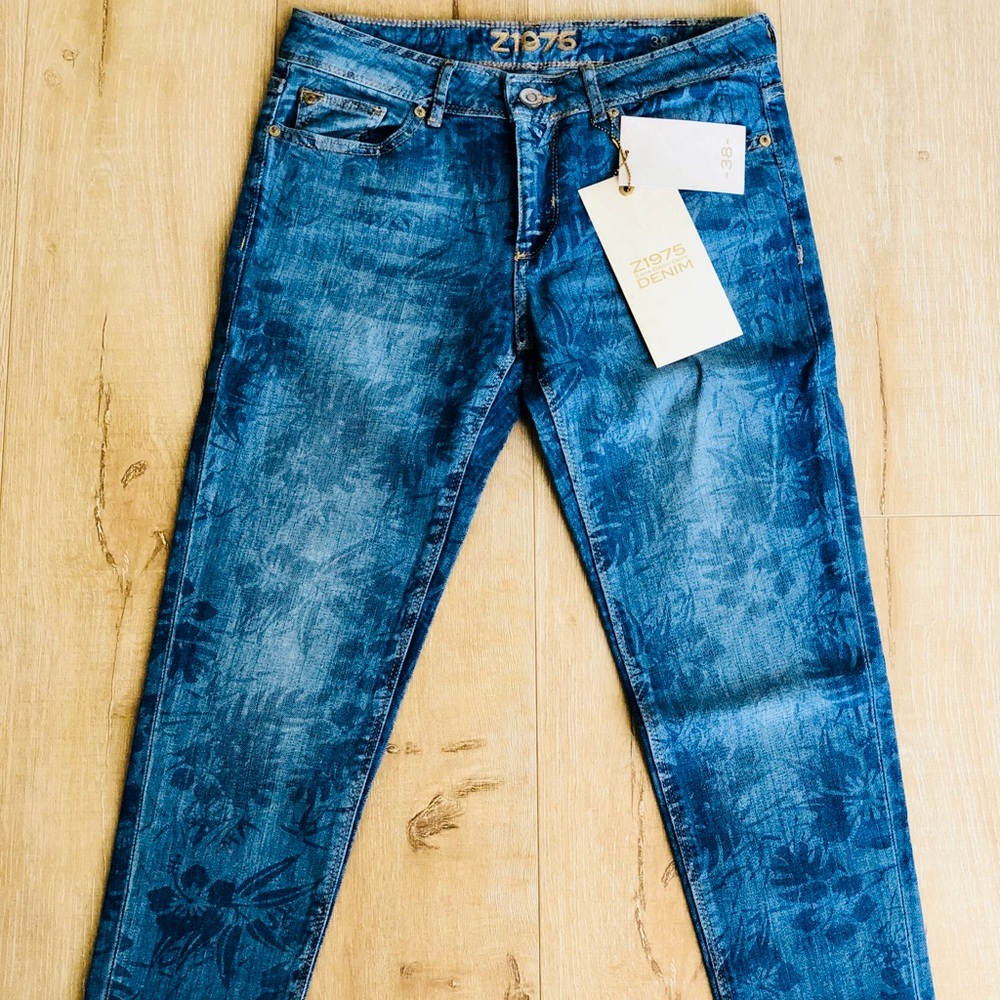 Brand New Zara jeans size US8 EUR38